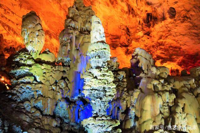 贵州游客超过11亿，旅游收入全国第三，它是第一个世界地质公园