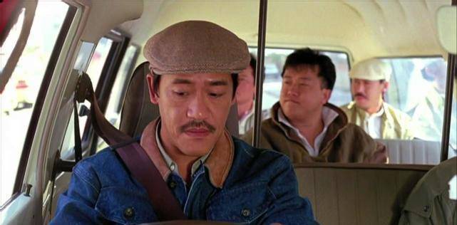 后来因参演《五福星系列》中的大生地一角被大家熟知.