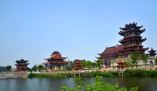 亚洲最大的庙宇，占地500多亩，就坐落在中国的河南！