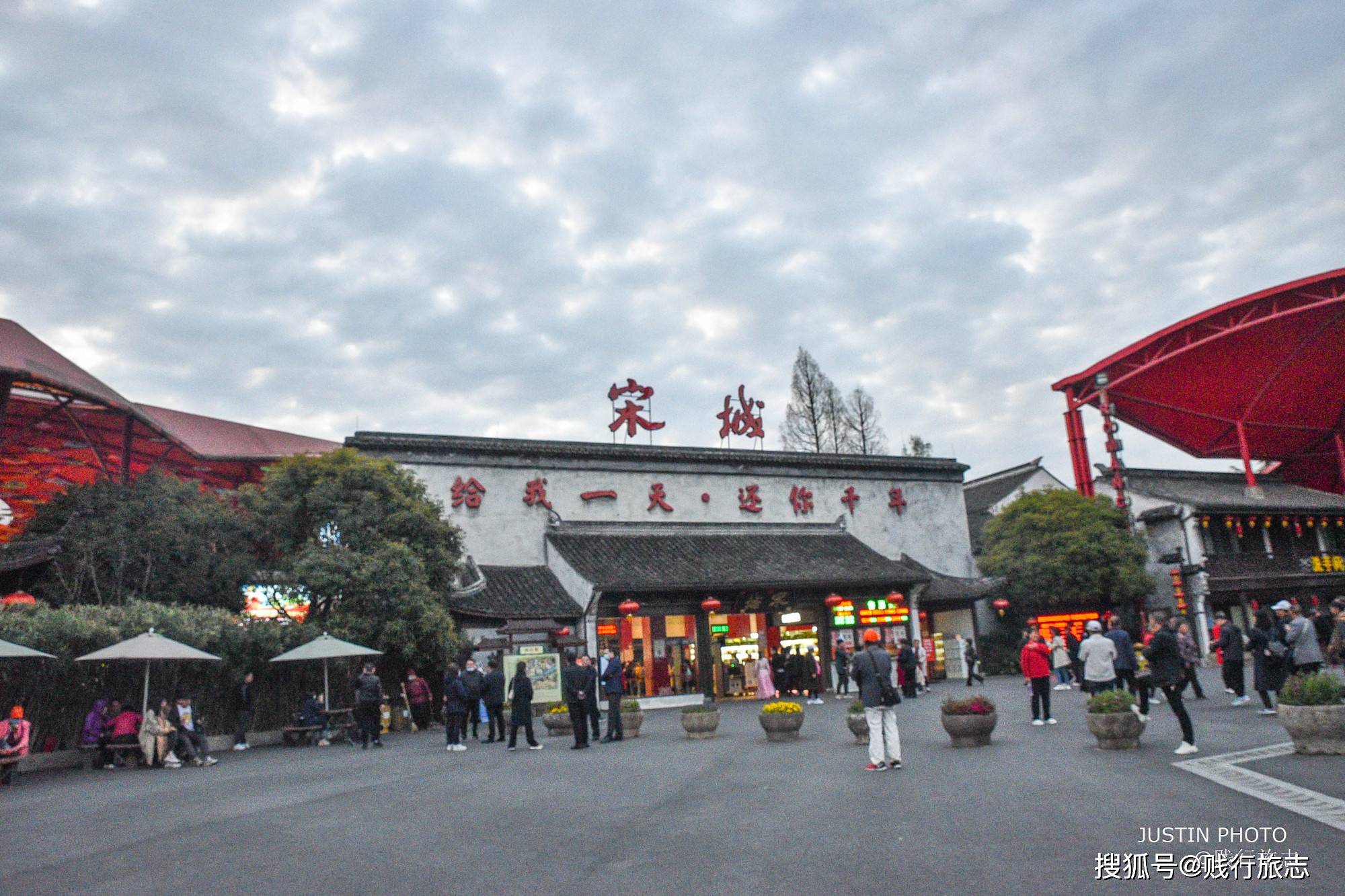 杭州最贵的景区一小时演出390元，外地游客爱来，本地人却嫌贵