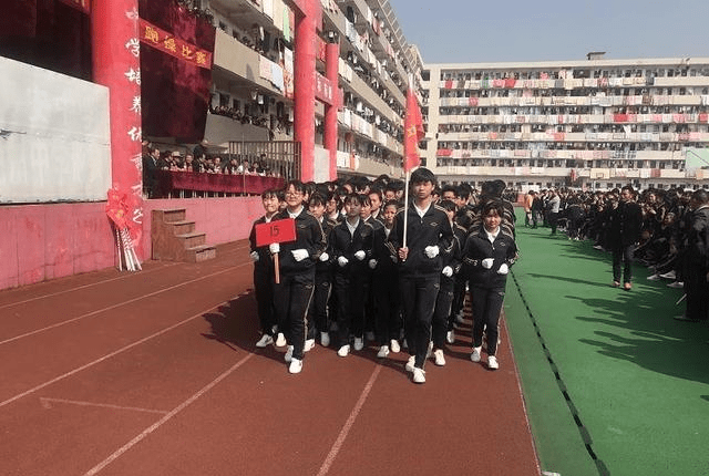 外来人口可以在三亚读小学吗_三亚风景图片