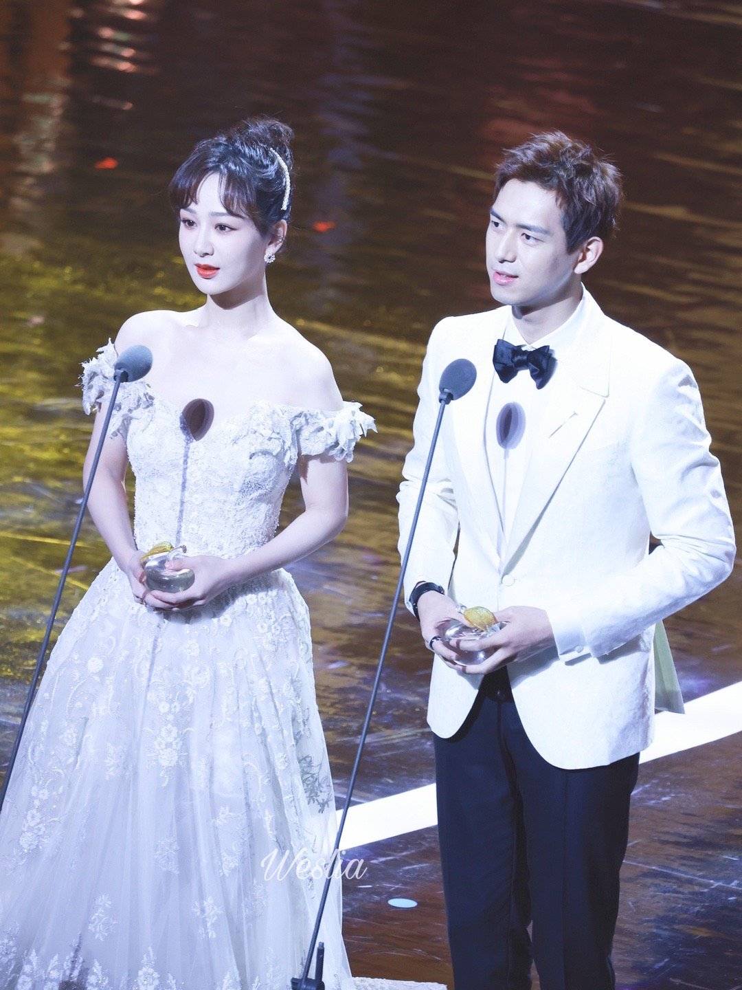 cp售后我只服童颜夫妇,李现杨紫时尚芭莎再同框