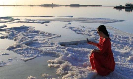 全球最大天然盐湖，可供60亿人用1000年，就在中国！