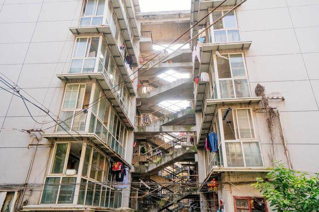 四川成都网红筒子楼摩登城市的光阴故事