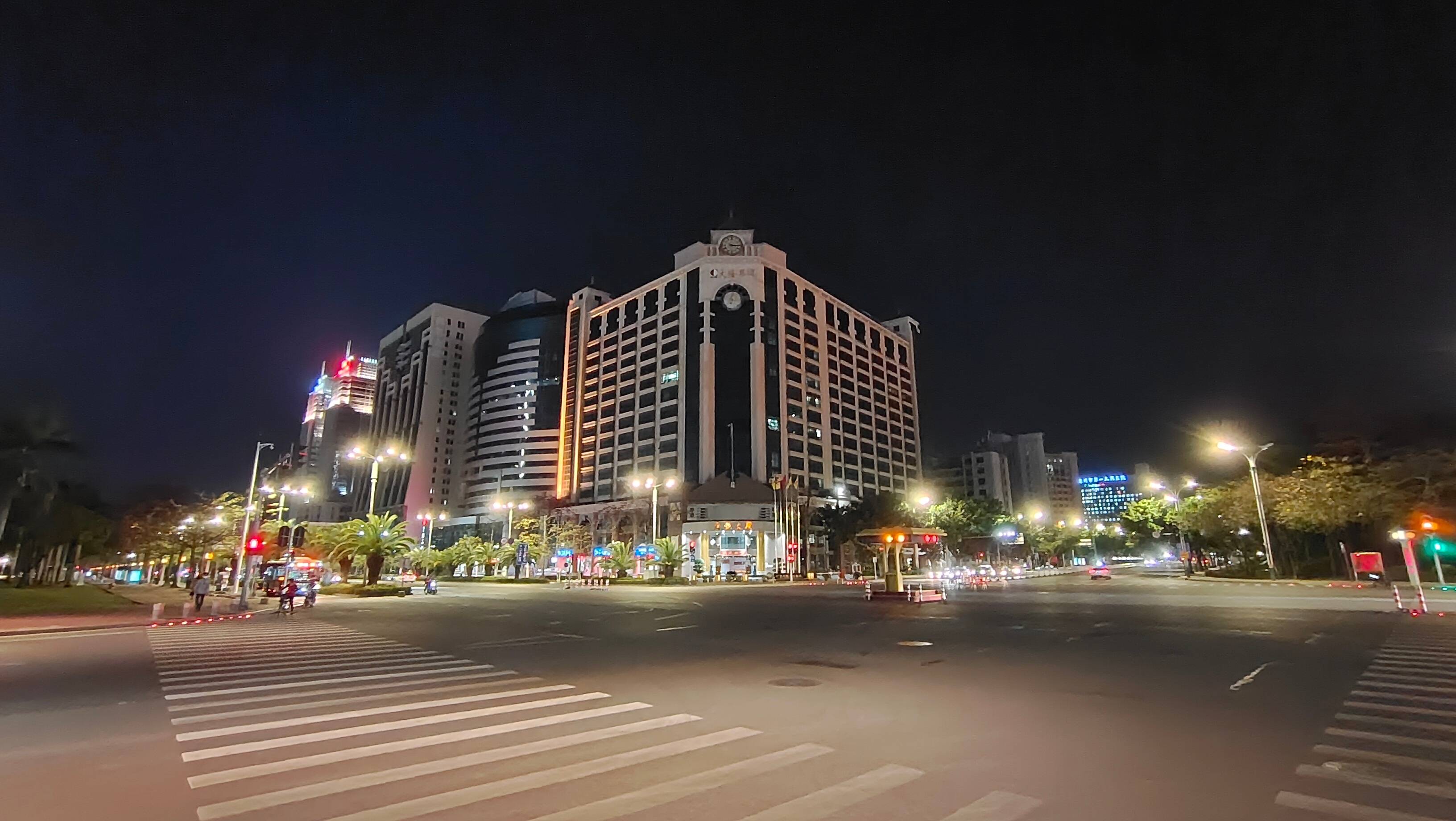 惠州经济文化中心惠城区地下高铁贯穿全城绝妙的创新设计