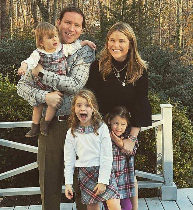 小布什女儿穿16年前大牌外套,生完仨娃丰腴很多,气质却明显变好_照片