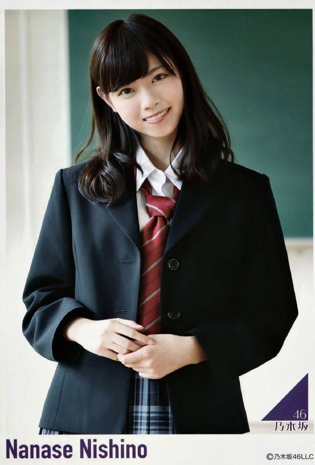 西野七濑纪念明信片300多张照片记录从加入到毕业全过程