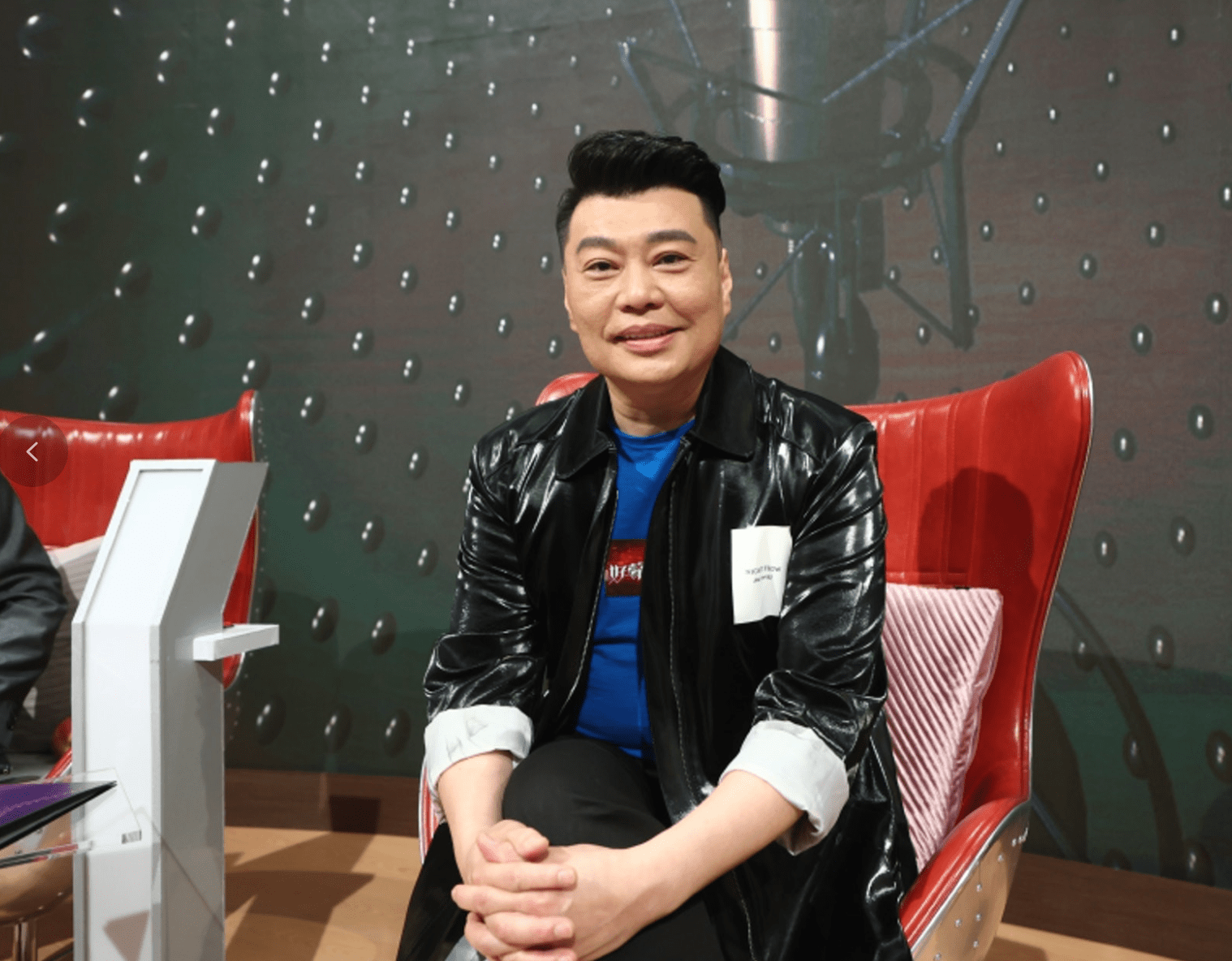 原创阮兆祥重返tvb任主持,离巢两年赞叹变化大,重逢王祖蓝颇有感触