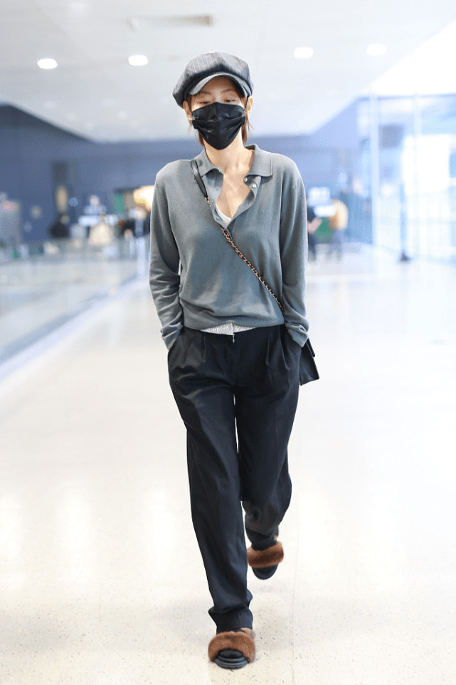 同款拍照穿搭Polo衫 9bcee9c741a54623a38000dd06e03597.png