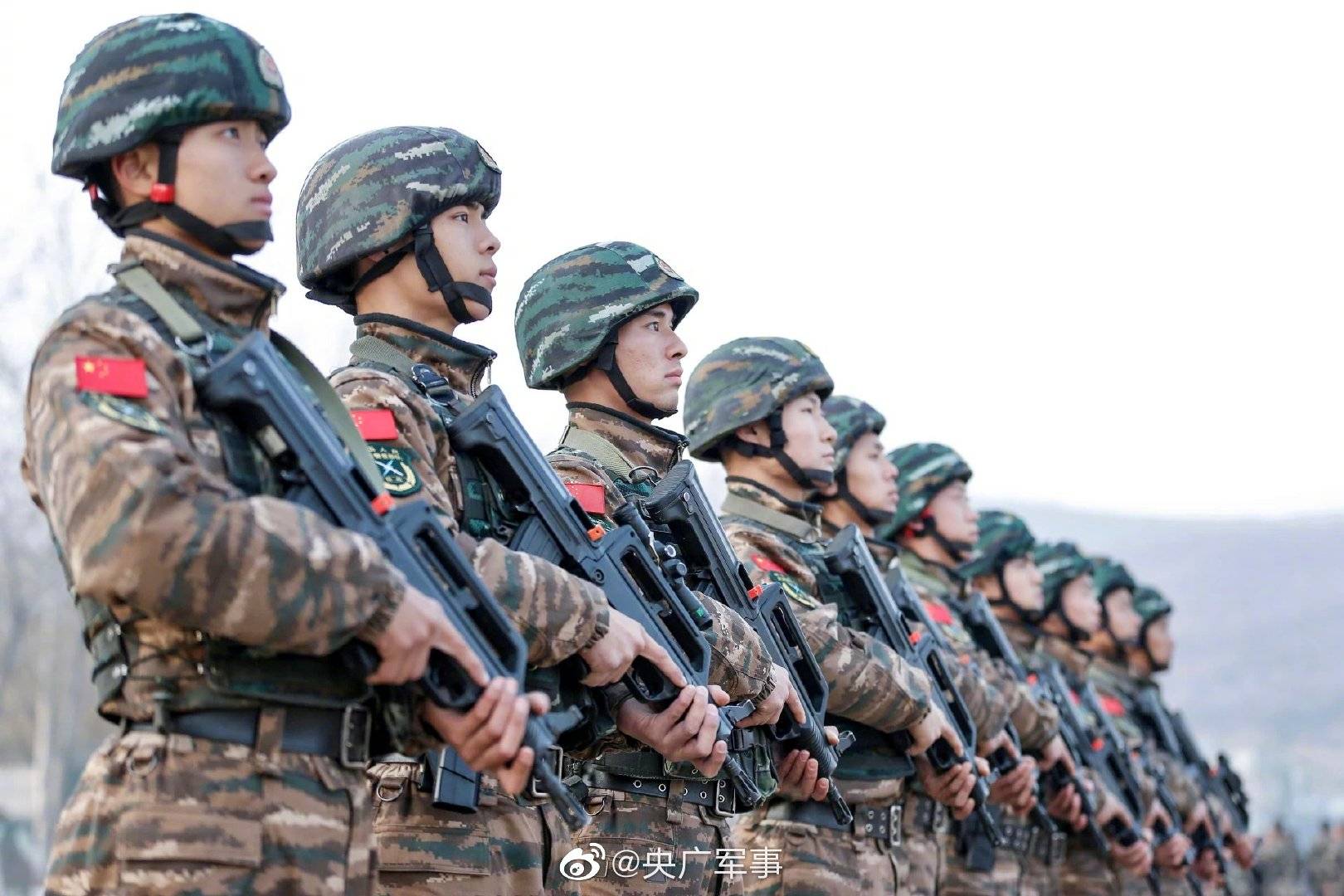 中国人民武警图片
