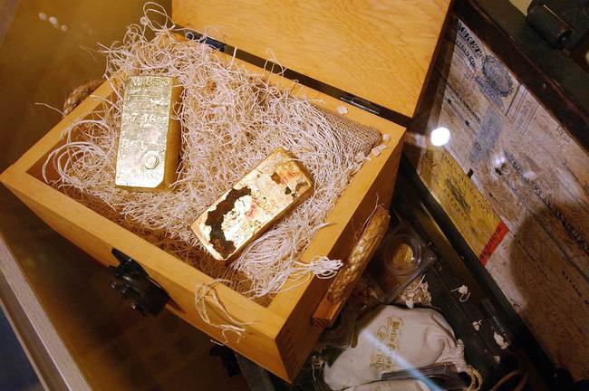 原创黄金船携带9吨黄金沉入海底寻宝者找到了黄金却锒铛入狱