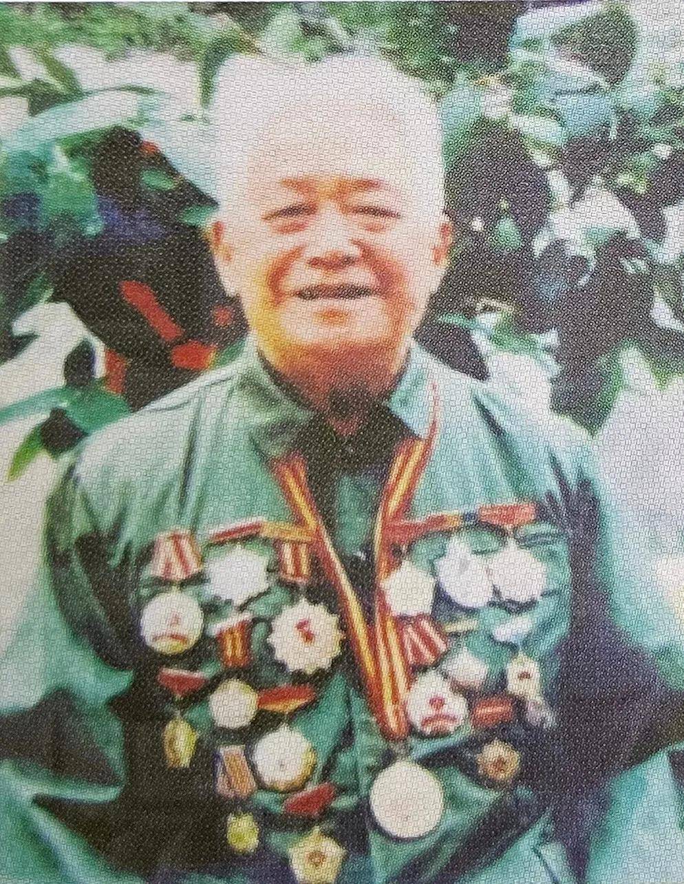 琼崖纵队,"林一师"老战士谢福正随同部队一起参加海南农垦建设投身