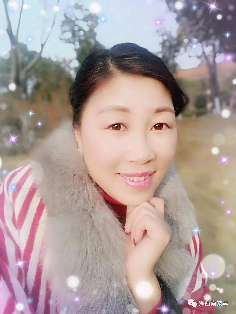 作者简介:陈烁,曾用笔名疏影,生于南方,活在北方,生活的颠沛流离里