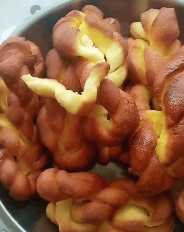 家里炸麻花简单方法 9aa5d60aceef43bba0a808a672866c7b.png