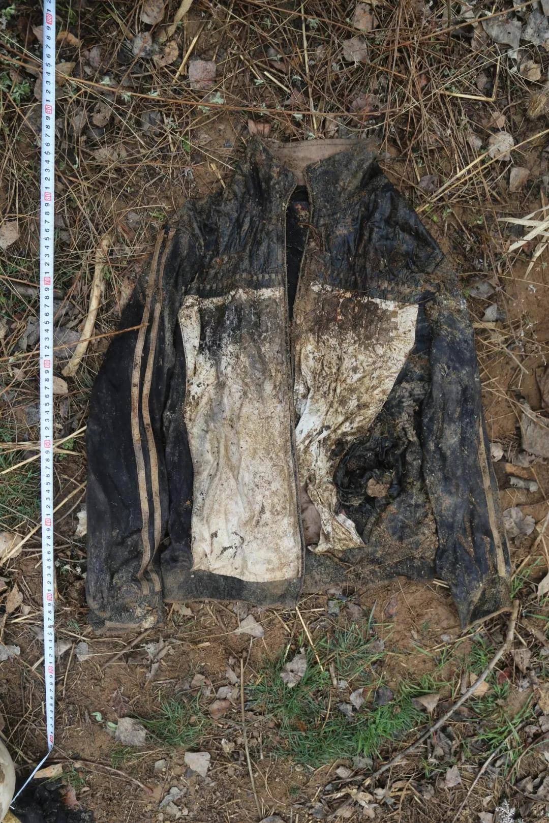 协查丨荒草地现疑似女性尸体,宁夏警方征集线索