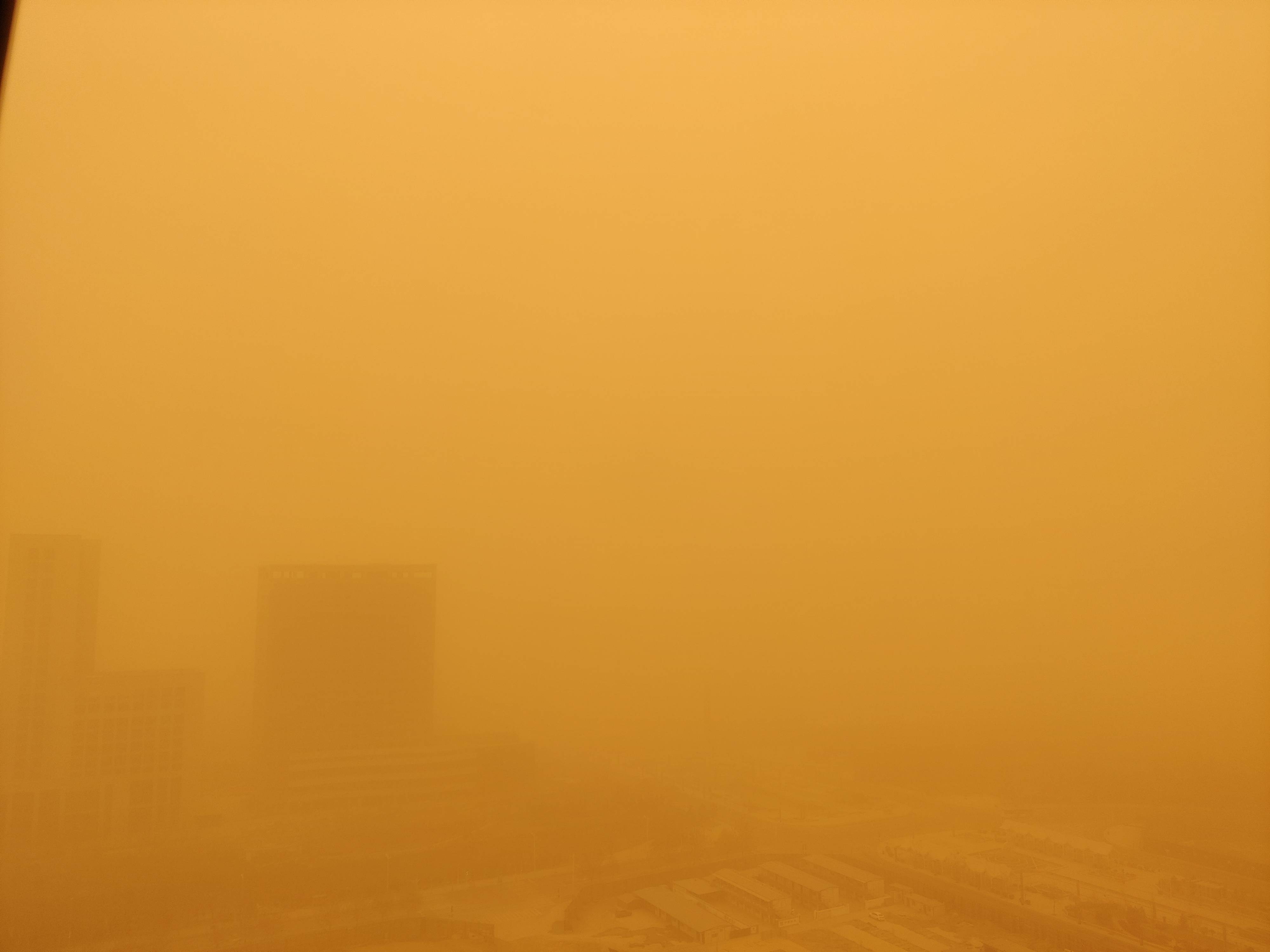 兰州沙尘暴图片