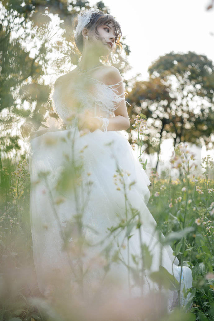 不懂知足的人,请不要用眼泪来奠祭你们的感情_江依舟