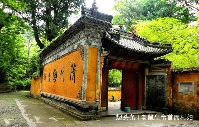中国四大绝寺之一，声名远不如普陀少林，却是日本天台宗祖庭