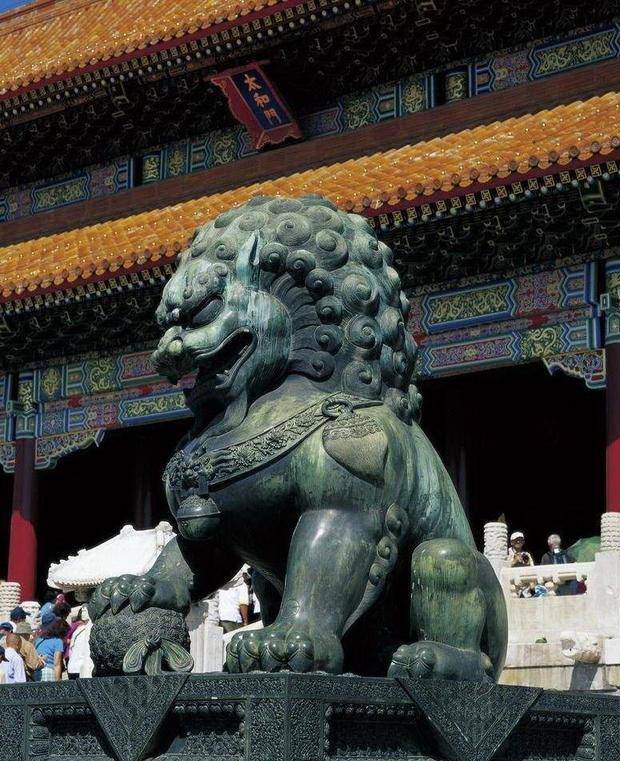 中国并没有狮子，为什么古代建筑的门口总是放置一对石狮子？