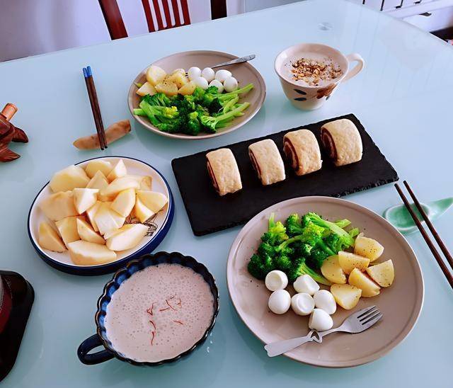 苹果怎么做早餐简单 6ba55b6b949443ff93ba3c4055524816.jpeg