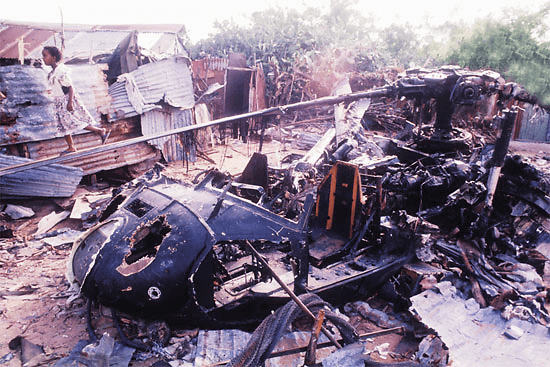 索马里摩加迪沙之战"黑鹰"坠落.