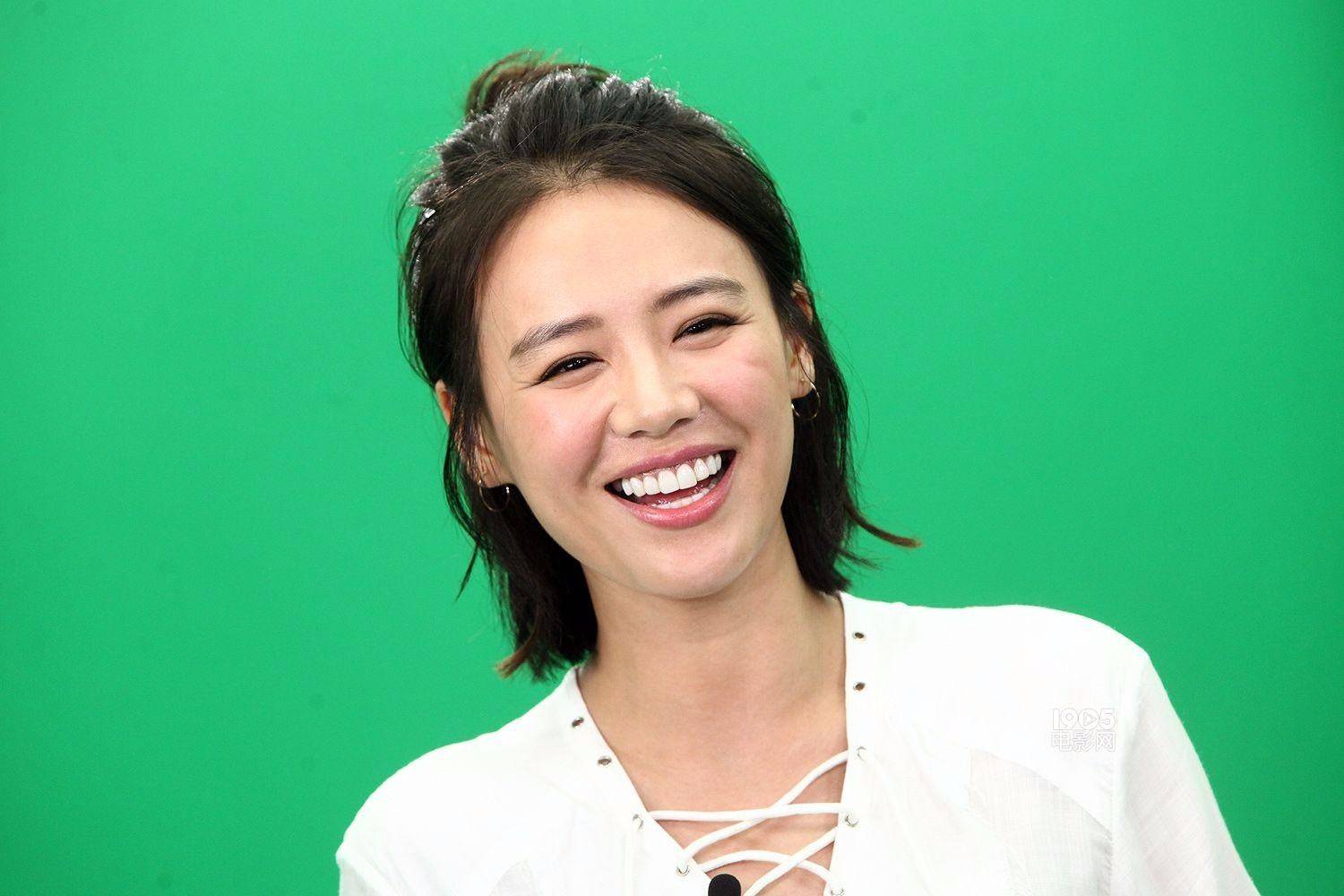 马思纯:选择负面消息爆棚的张哲轩,你以为她真的是"恋爱脑"吗