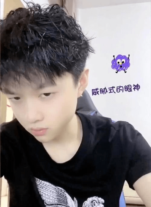 个人看法九天狐一步步走来从开始的无人知晓到现在的声名鹊起可谓十分