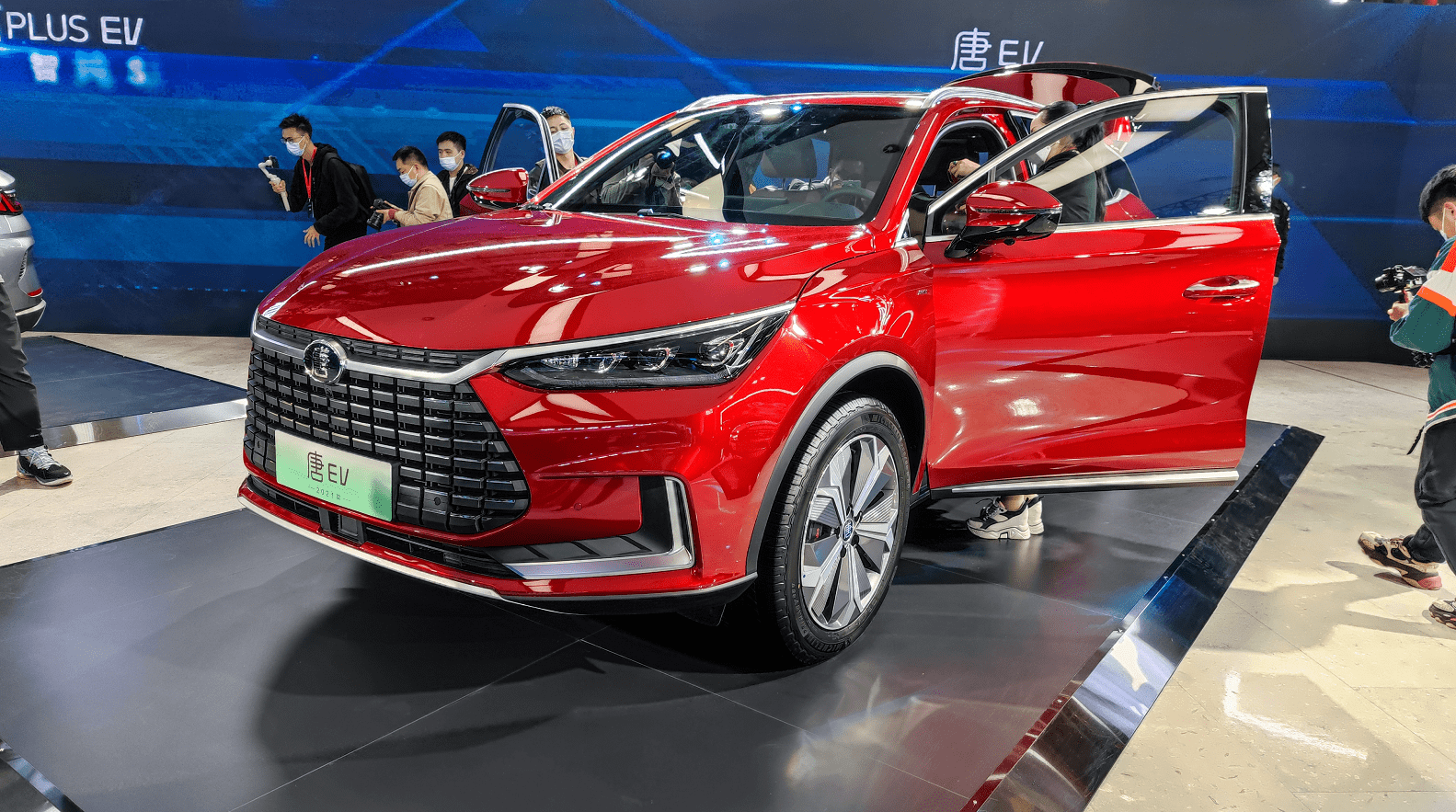 比亚迪新能源汽车宋配备电池 9af6f50f34d2496baae42e1942dc7a9d.png