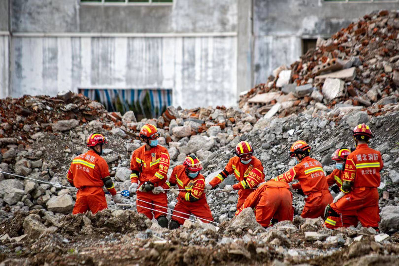 实战演练砺精兵武汉消防圆满完成跨区域地震救援实战拉动演练
