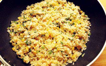 米饭加鸡蛋加玉米 71a4e99a879a4f858b7f7ce339964673.jpeg