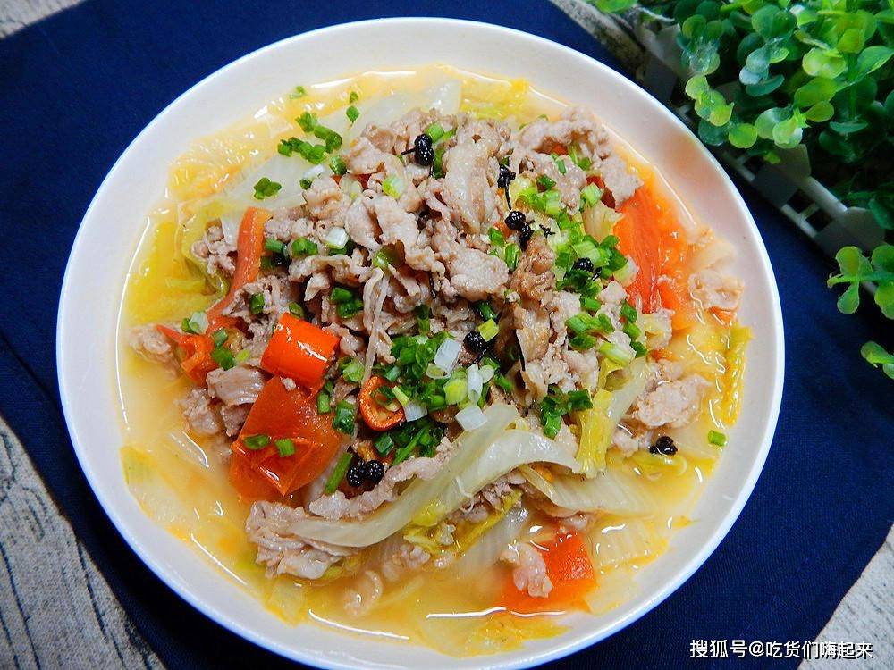 爱吃羊肉的朋友不要错过，学会这样做番茄羊肉，营养好吃超美味