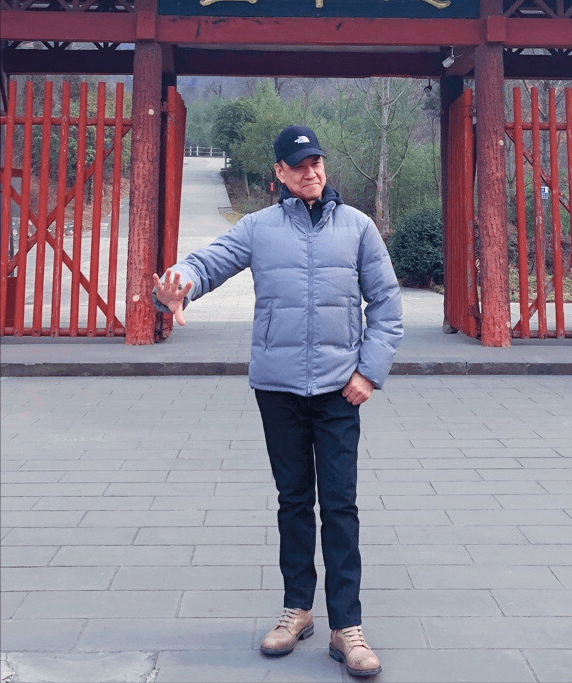 老戏骨王学圻65岁离婚而今晚年生活状况怎样