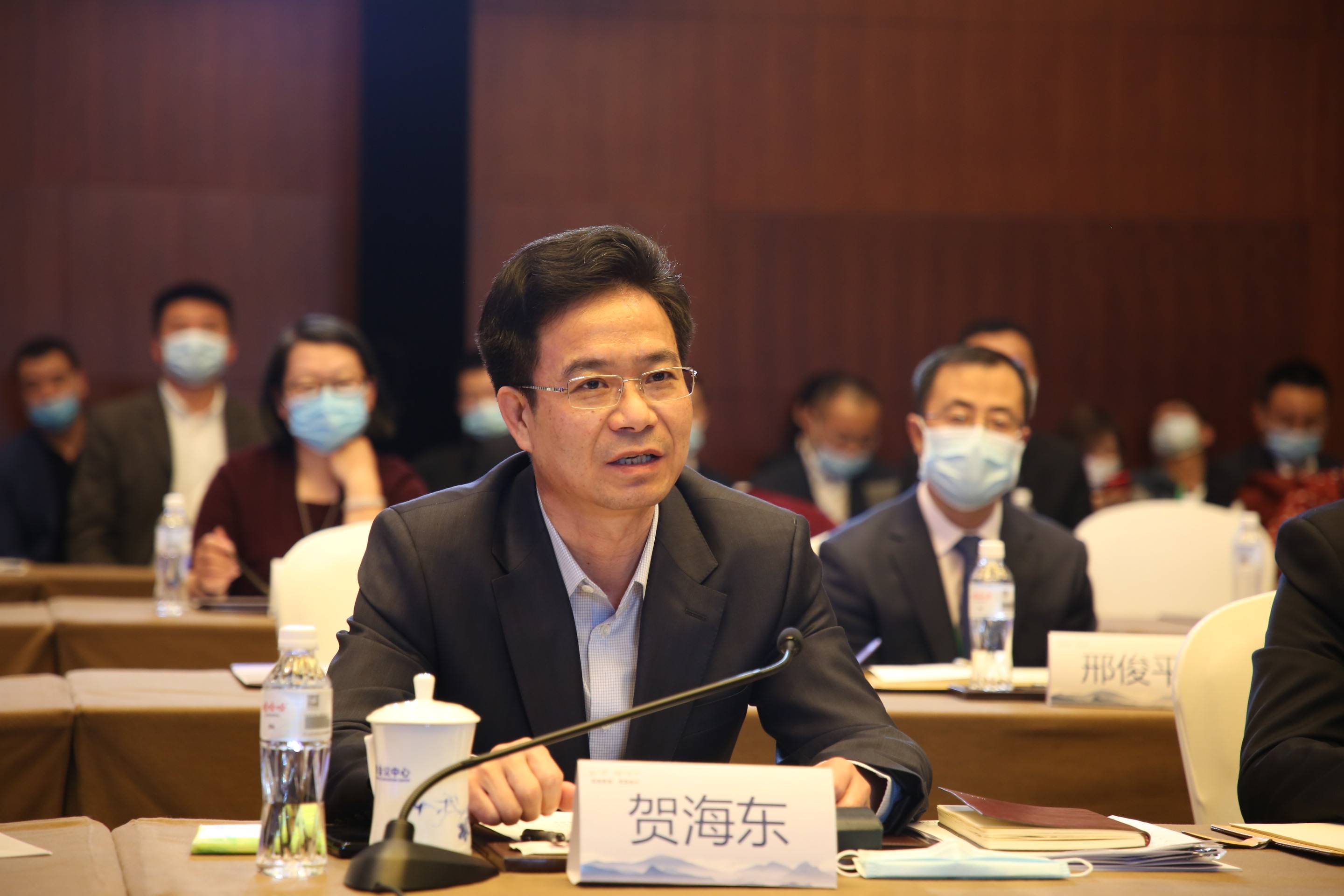 30多位央企,国企企业家在北京畅聊呼和浩特项目合作_贺海东