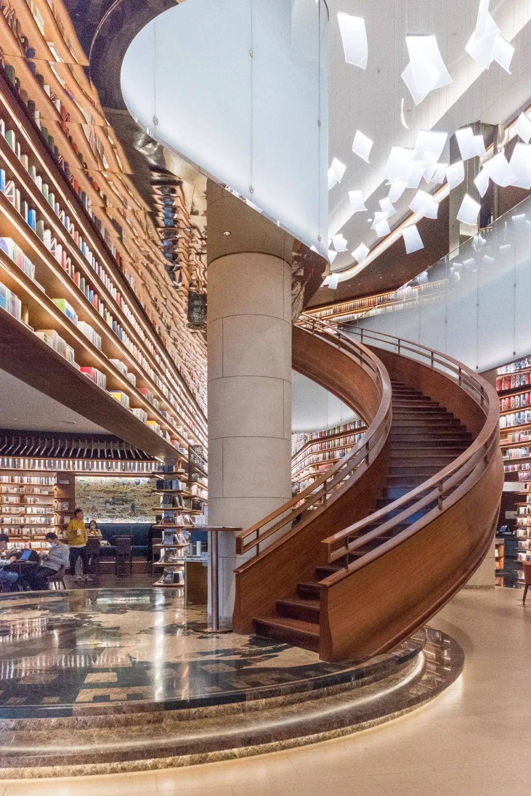 “全球最美书店”茑屋来西安啦，待一整天都不想离开！
