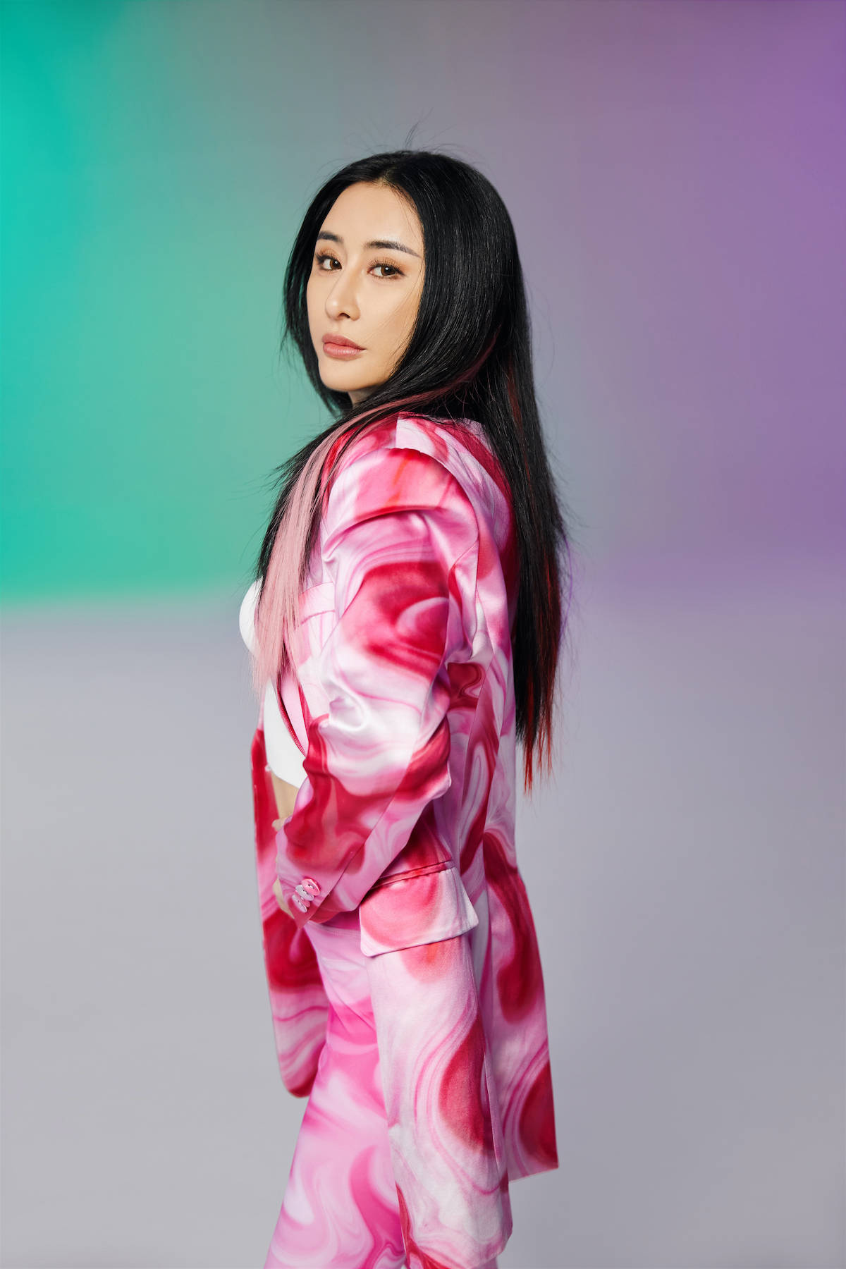 4月11日刘心艺在深圳举办了"心艺·心意"首发单曲发