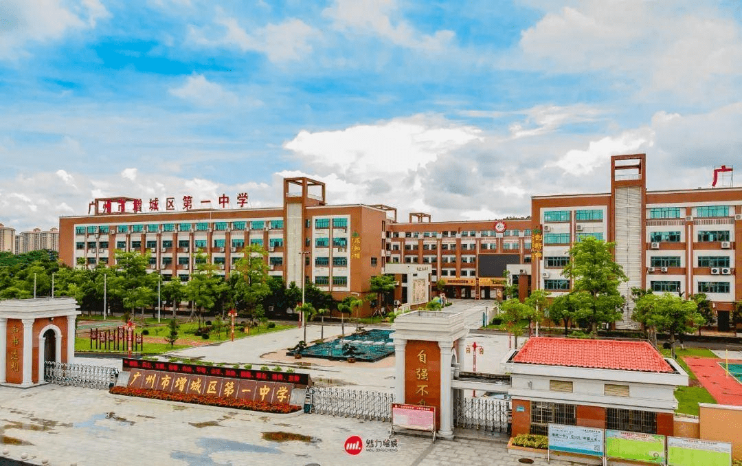 区府所在 产业高地,这湾区新城,要出一线湖居双盘!_增城