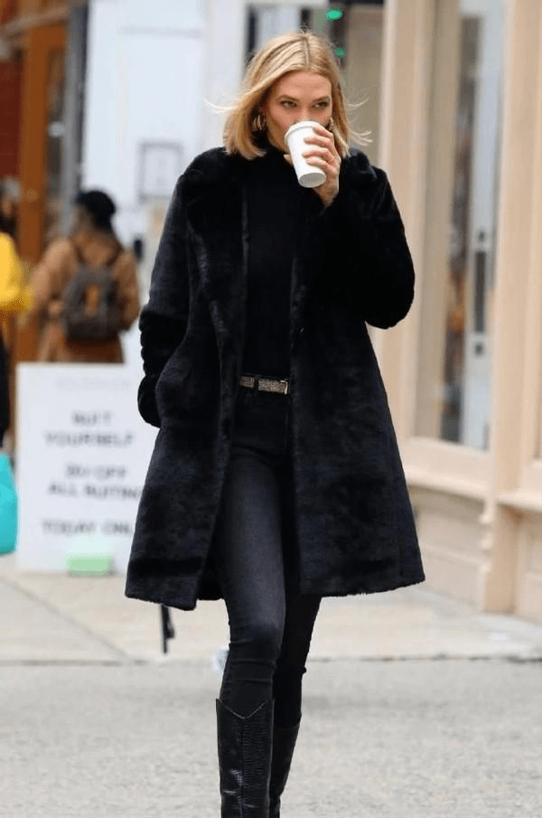 邓超夫妇合体现身!孙俪穿貂真富贵,9岁儿子穿棉服手插兜似霸总_卫衣