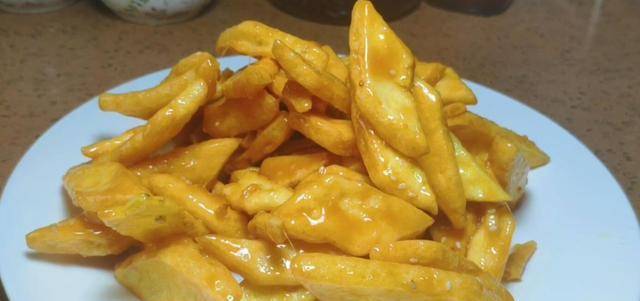 原创东北特色名菜之酥黄菜,吃起来香甜可口,非常酥脆,女生一定爱吃