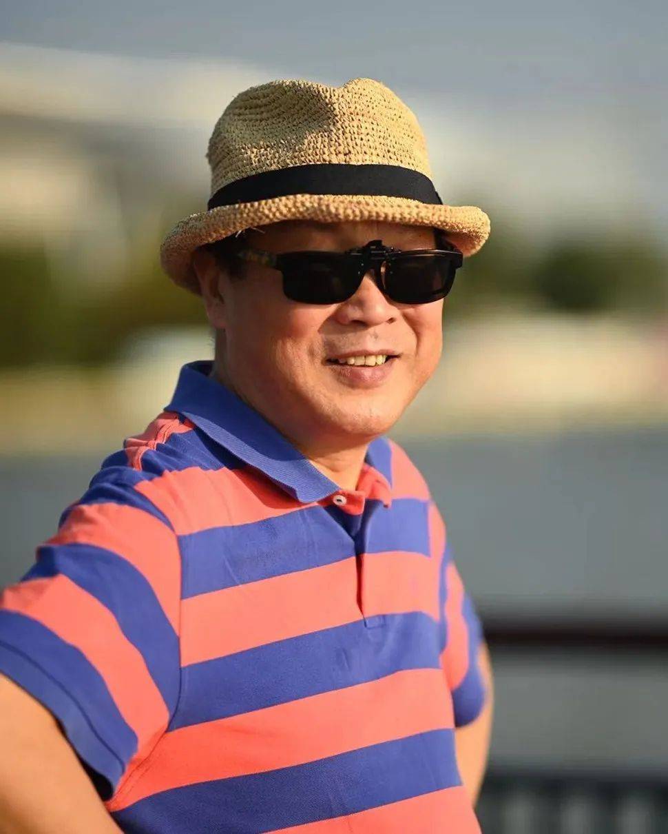 沈嘉禄■ 作家印海蓉侧耳主播 ■店长与咖啡师施琰■ 侧耳主播孟庆昊