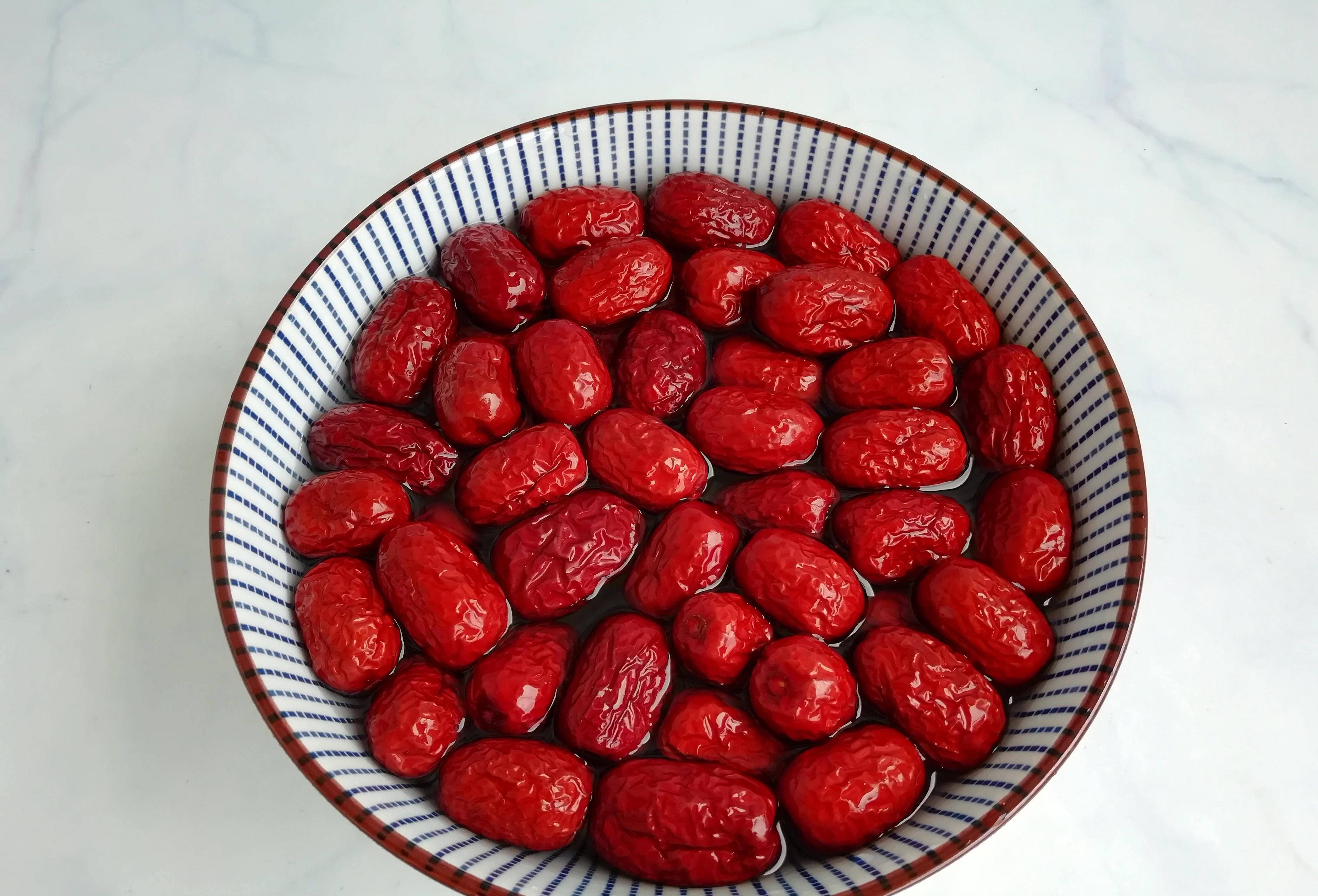 自从学会红枣这吃法,我家一周做3次,软嫩q弹,老人孩子特爱吃!