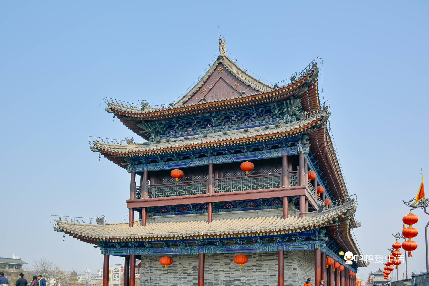 旅游攻略信息:西安城墙地址:西安城墙位于陕西省西安市中心区域,横跨