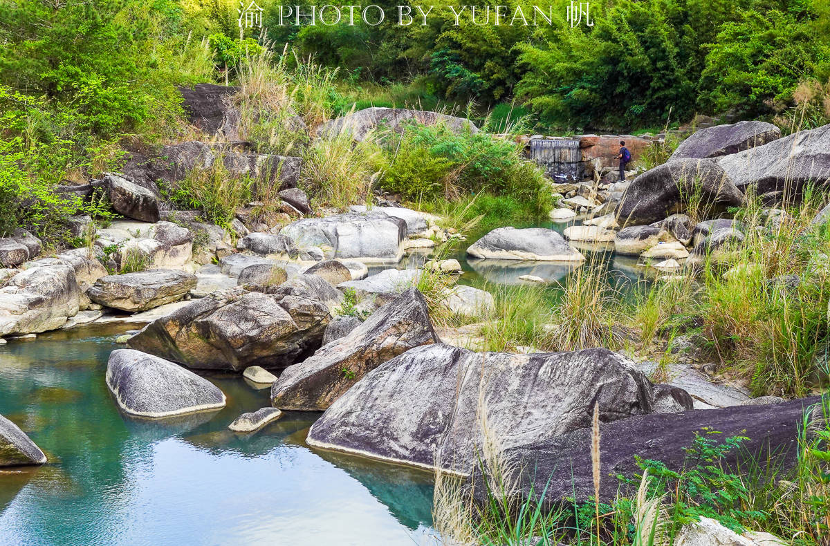 五华的旅游资源也极为丰富,比如汤湖热矿泥,有着广东小千岛湖之称的益