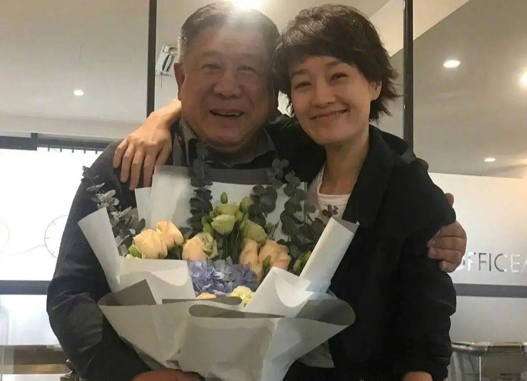 对方叫韩雪松,是一个很有主意的姑娘.