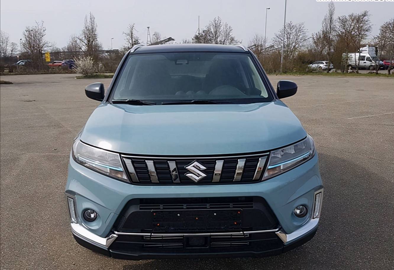 铃木10万级suv来袭14t引擎cvt新款维特拉比缤智帅气