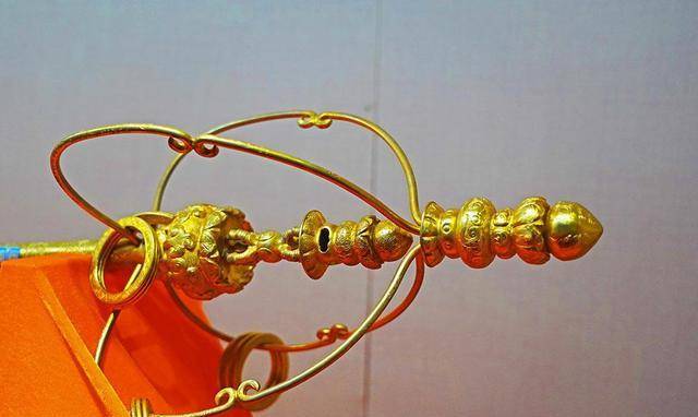 法门寺银金花双轮十二环锡杖，1200多年前打造，世界锡杖之王