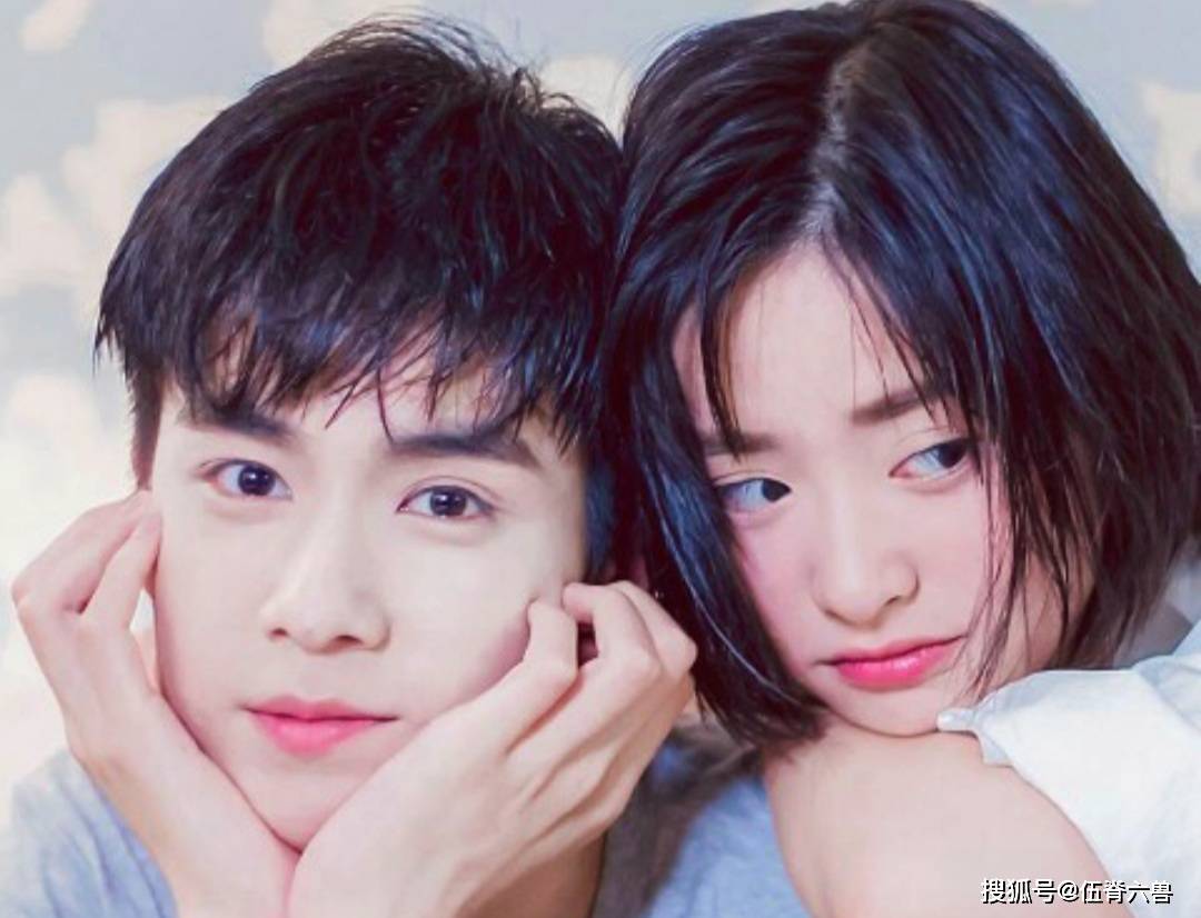 原创沈月恋情疑曝光,二人行为存在两大安全隐患,违反了一条交通法规