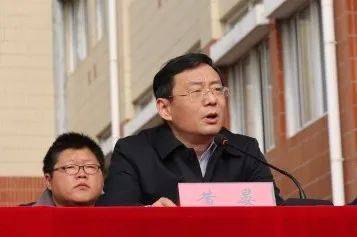 副校长黄晏在致辞中指出,海门中学是一所具有优秀体育运动传统的百年