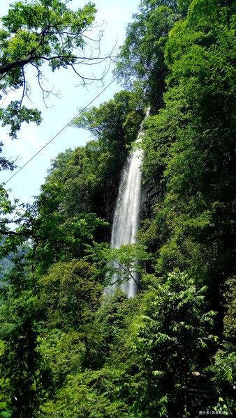 中国最美十大瀑布黄果树排第四 15ef9bee20604d82938839cc8b114acd.jpeg