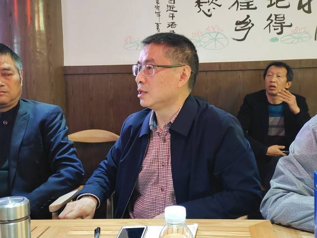 会议由副会长黄金国主持,会长黄光富到会并作了重要讲话,名誉会长常青