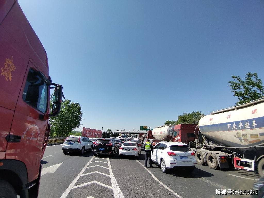 11天，菏泽高速路口车流量达226万车次